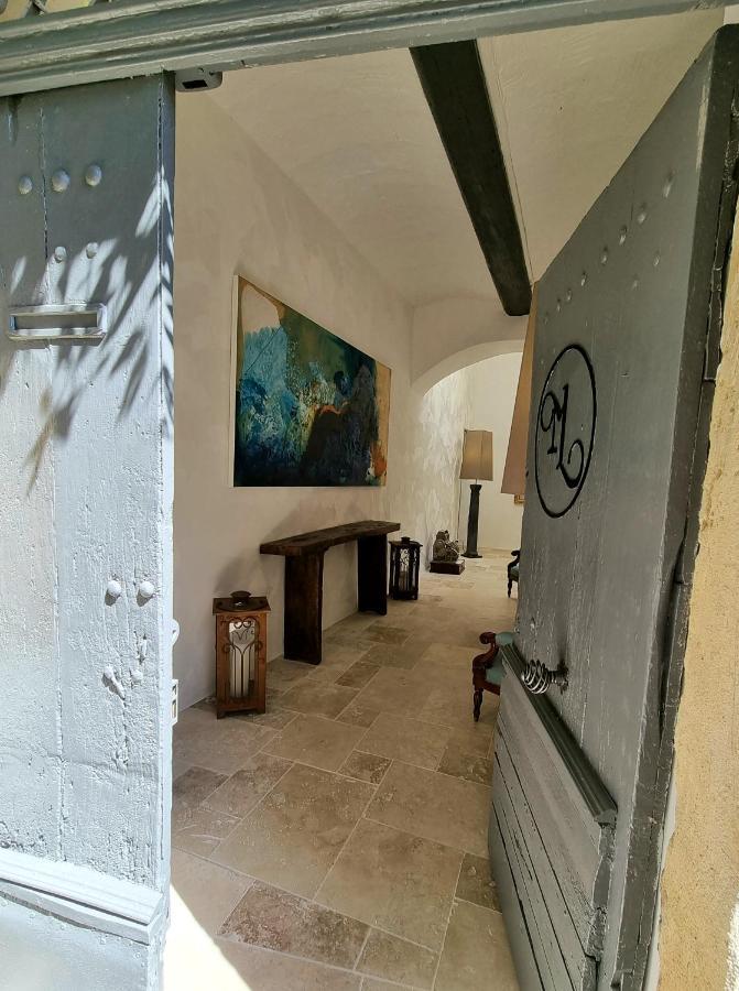 La Maison De Livia, Gite, Chambres Et Table D'Hotes, Entre Uzes Et Nimes Sauzet  Экстерьер фото