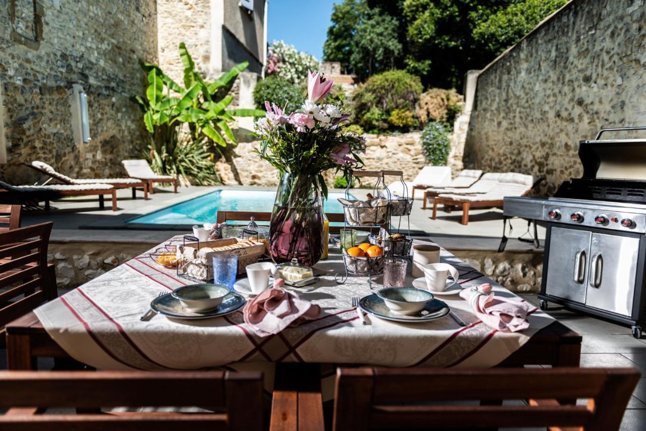 La Maison De Livia, Gite, Chambres Et Table D'Hotes, Entre Uzes Et Nimes Sauzet  Экстерьер фото