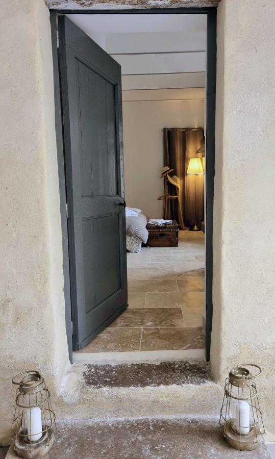 La Maison De Livia, Gite, Chambres Et Table D'Hotes Sauzet (Gard) Экстерьер фото