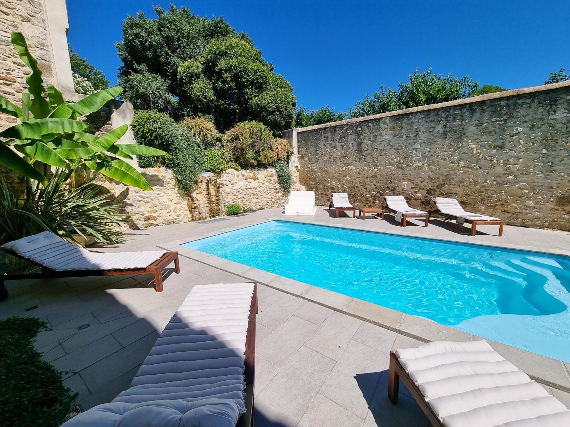 La Maison De Livia, Gite, Chambres Et Table D'Hotes, Entre Uzes Et Nimes Sauzet (Gard) Экстерьер фото